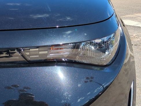 Certified 2025 Kia Soul LX image 10