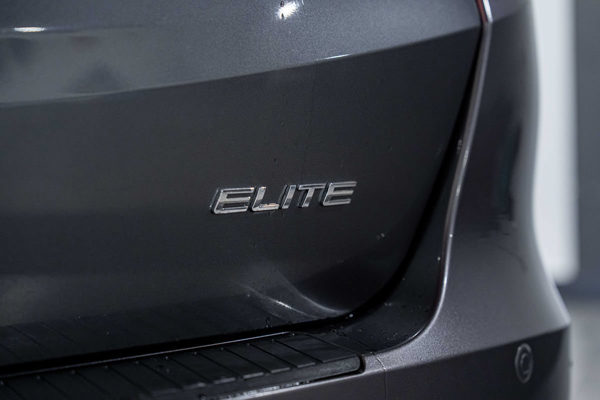 Used 2018 Honda Odyssey Elite image 12