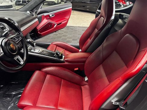 Used 2018 Porsche 718 Cayman GTS image 32