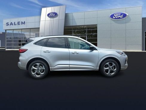 Certified 2023 Ford Escape ST-Line AWD/4WD image 2