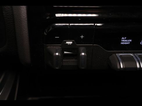 Used 2022 RAM 2500 Laramie AWD/4WD image 30