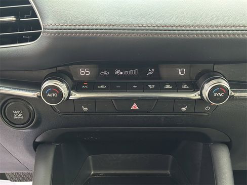 Used 2025 MAZDA MAZDA3 s image 28