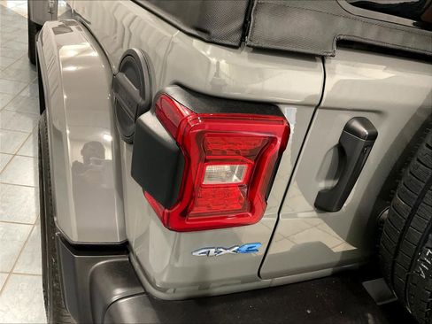 Used 2023 Jeep Wrangler Sahara w/ Cold Weather Group image 34