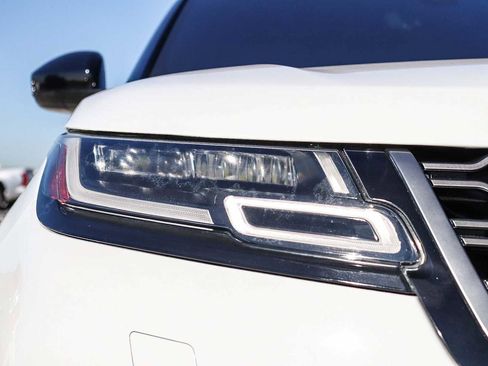 Used 2020 Land Rover Range Rover Velar R-Dynamic S image 9