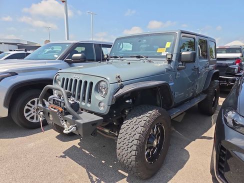 Used 2014 Jeep Wrangler Unlimited Sport w/ Quick Order Package 24S AWD/4WD image 6