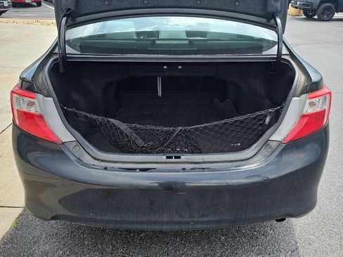 Used 2014 Toyota Camry LE FWD image 13