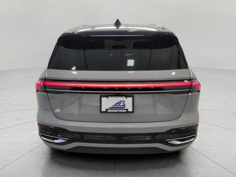 Used 2026 Lincoln Nautilus Reserve AWD/4WD image 27
