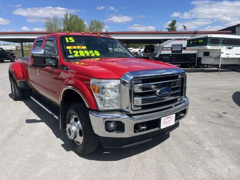 Used 2015 Ford F350 Lariat w/ Lariat Chrome Package AWD/4WD image 3