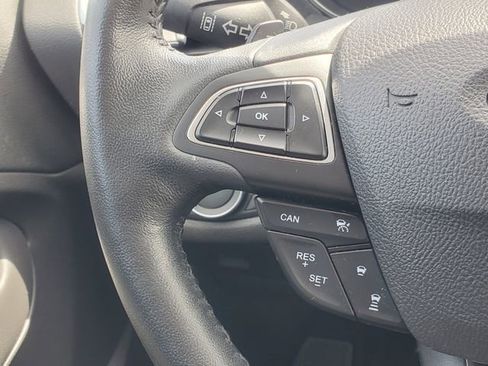 Used 2018 Ford Escape Titanium w/ Ford Safe & Smart Package image 17