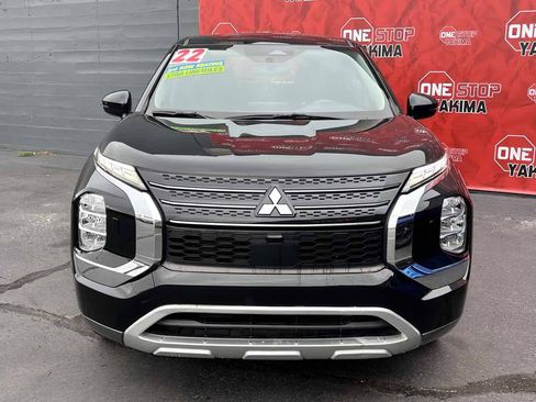 Used 2022 Mitsubishi Outlander ES AWD/4WD image 2