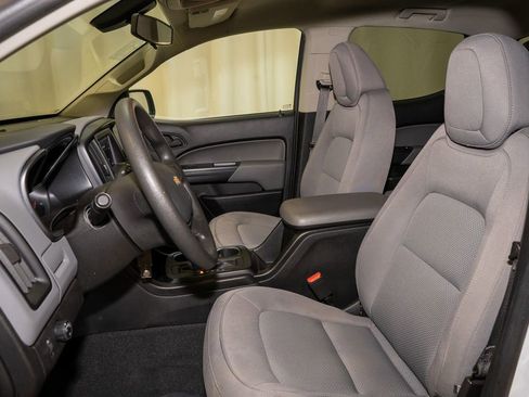 Used 2020 Chevrolet Colorado W/T image 9