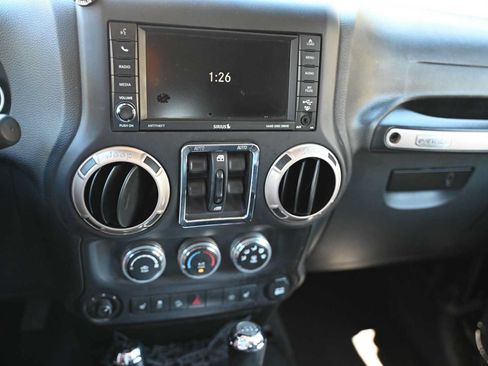 Used 2016 Jeep Wrangler Unlimited Sahara AWD/4WD image 21