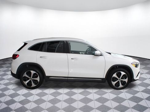 Certified 2026 Mercedes-Benz GLA 250 image 8