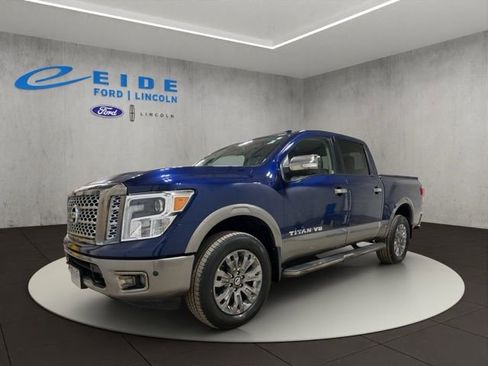 Used 2018 Nissan Titan Platinum Reserve image 5