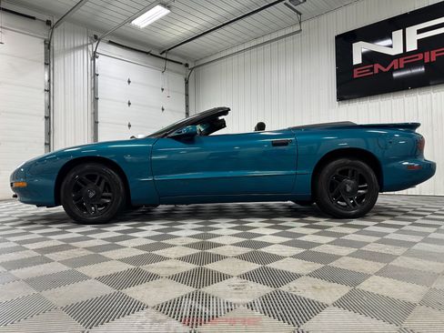 Used 1996 Pontiac Firebird Convertible RWD image 12