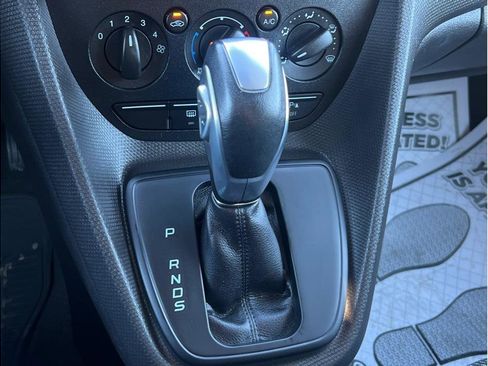 Used 2017 Ford Transit Connect XL image 16