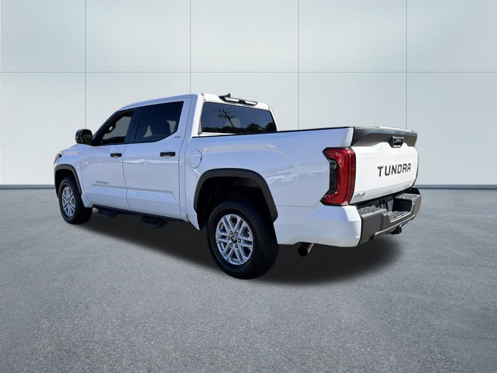 Used 2026 Toyota Tundra SR5 w/ SR5 Convenience Package AWD/4WD image 7