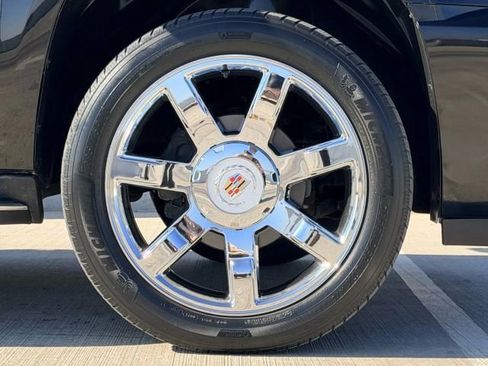 Used 2012 Cadillac Escalade Luxury image 56
