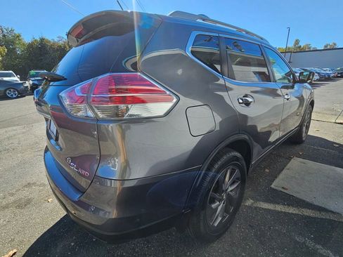 Used 2016 Nissan Rogue SL image 6