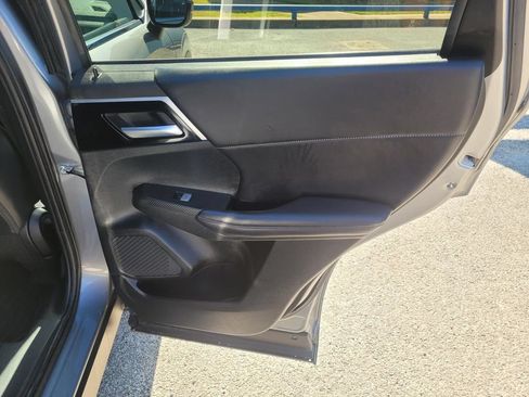 Used 2024 Mitsubishi Outlander SE FWD image 10