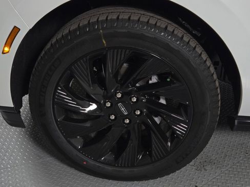 New 2026 Lincoln Navigator Reserve w/ Jet Appearance Package image 11