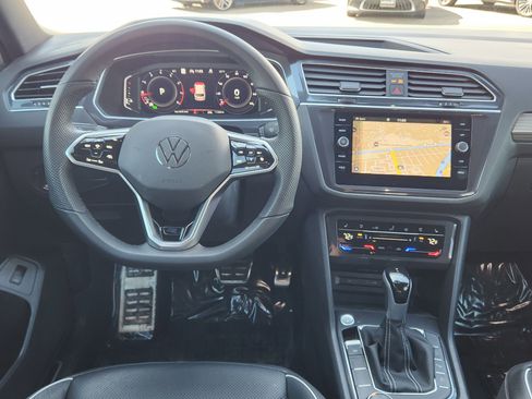 Used 2024 Volkswagen Tiguan SEL R-Line w/ MDO Package, Two-Row image 17