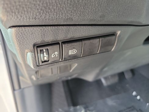 Used 2023 Toyota Corolla Cross LE FWD image 25
