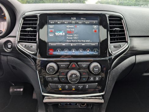 Used 2019 Jeep Grand Cherokee Altitude AWD/4WD image 26