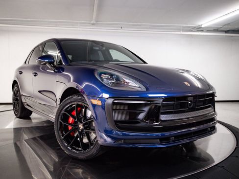 New 2026 Porsche Macan GTS image 9
