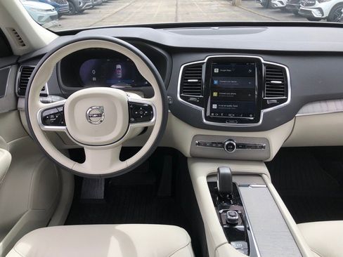New 2025 Volvo XC90 B6 Plus w/ Protection Package Premier image 16