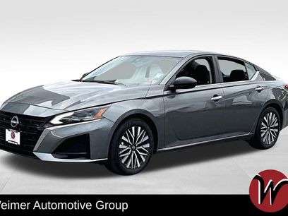 Used 2024 Nissan Altima 2.5 SV
