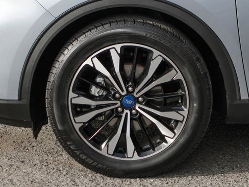 Used 2022 Ford Escape SE w/ SE Sport Appearance Package image 41