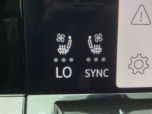 Used 2025 Volkswagen Atlas SE image 6