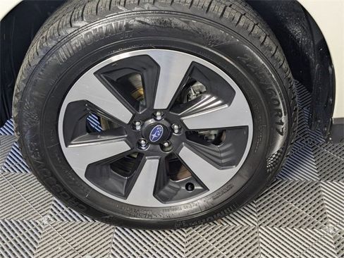 Used 2018 Subaru Forester 2.5i Premium w/ All-Weather Package image 8