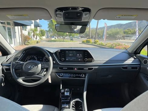 Used 2021 Hyundai Sonata SE image 12