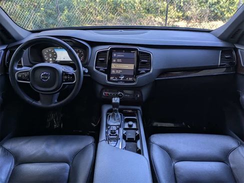 Used 2016 Volvo XC90 T6 Momentum w/ Momentum Plus Package image 20