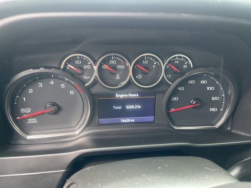 Used 2022 Chevrolet Silverado 1500 Custom w/ Safety Confidence Package image 21