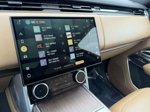 Used 2023 Land Rover Range Rover Long Wheelbase SE image 52