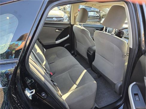 Used 2014 Toyota Prius Four image 24