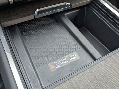 Used 2024 GMC Acadia Denali w/ Super Cruise Package image 26