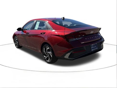 Certified 2025 Hyundai Elantra Sport image 5