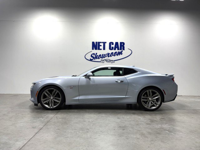 Used 2017 Chevrolet Camaro SS RWD image 4