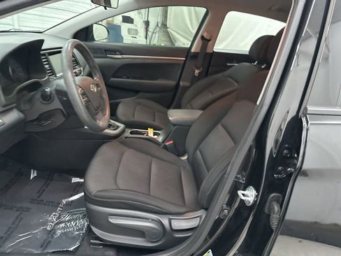 Used 2018 Hyundai Elantra SE w/ SE Connectivity Package 04 image 18