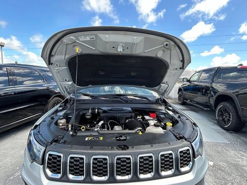 Used 2024 Jeep Compass Latitude AWD/4WD image 27