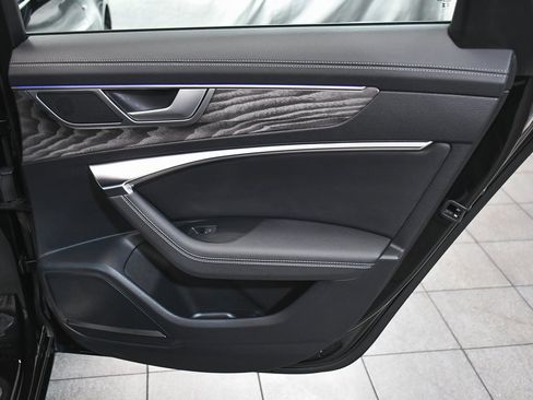 Used 2025 Audi A6 Premium Plus image 14