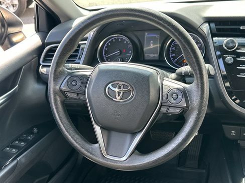 Used 2019 Toyota Camry LE FWD image 18
