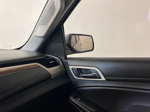 Used 2020 GMC Yukon XL Denali w/ Denali Ultimate Package image 31