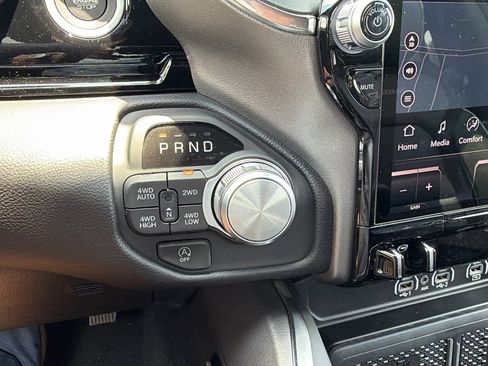 New 2026 RAM 1500 Laramie AWD/4WD image 28