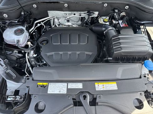 Used 2025 Volkswagen Atlas SE FWD image 23