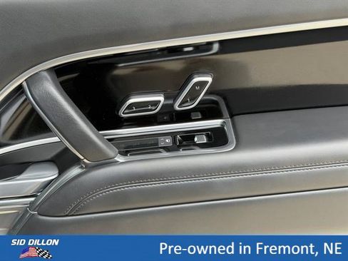 Used 2025 Land Rover Range Rover Long Wheelbase SE AWD/4WD image 18